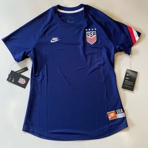 Nike Women’s USA Soccer Shirt Size S